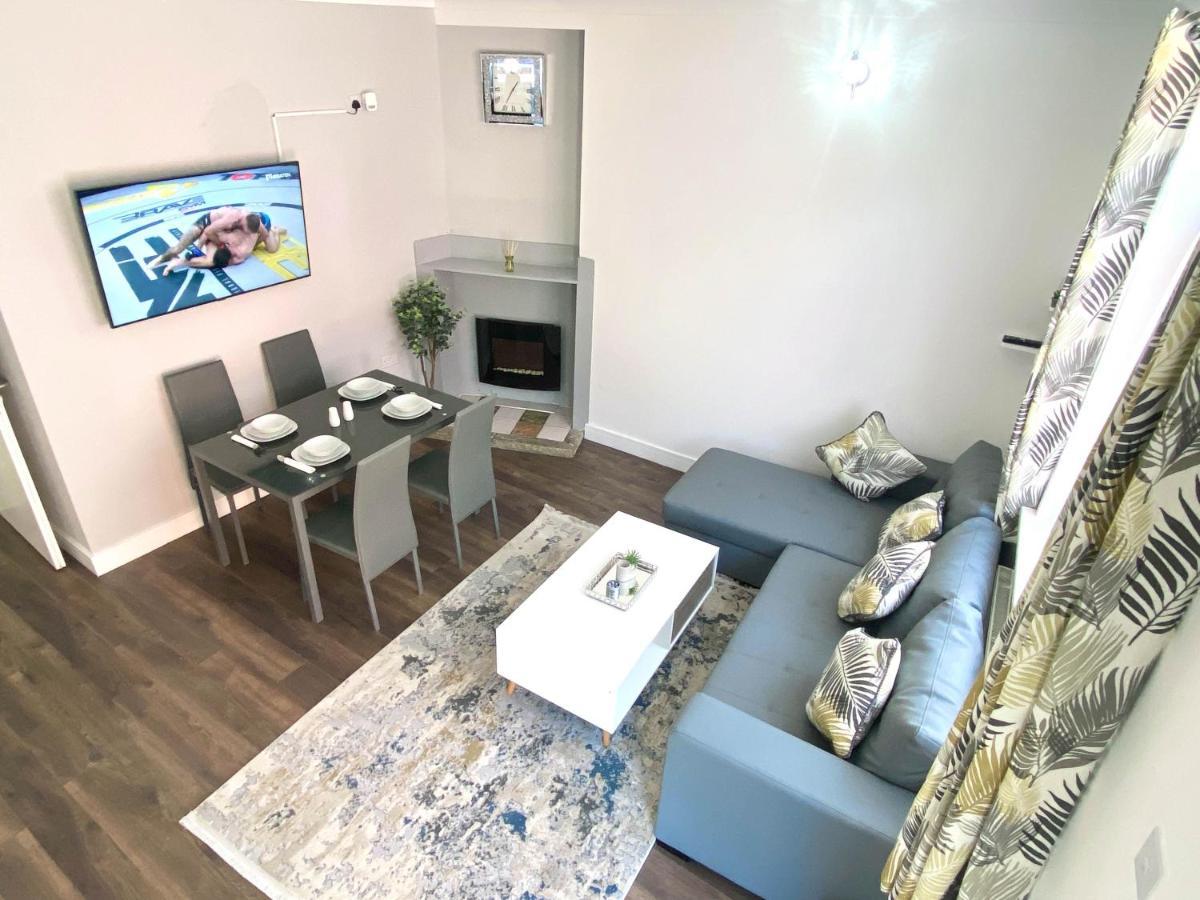 2 Bed Town Centre Nr Theatre Free Park Wi-Fi & Garden Apartment Aylesbury  Exterior foto