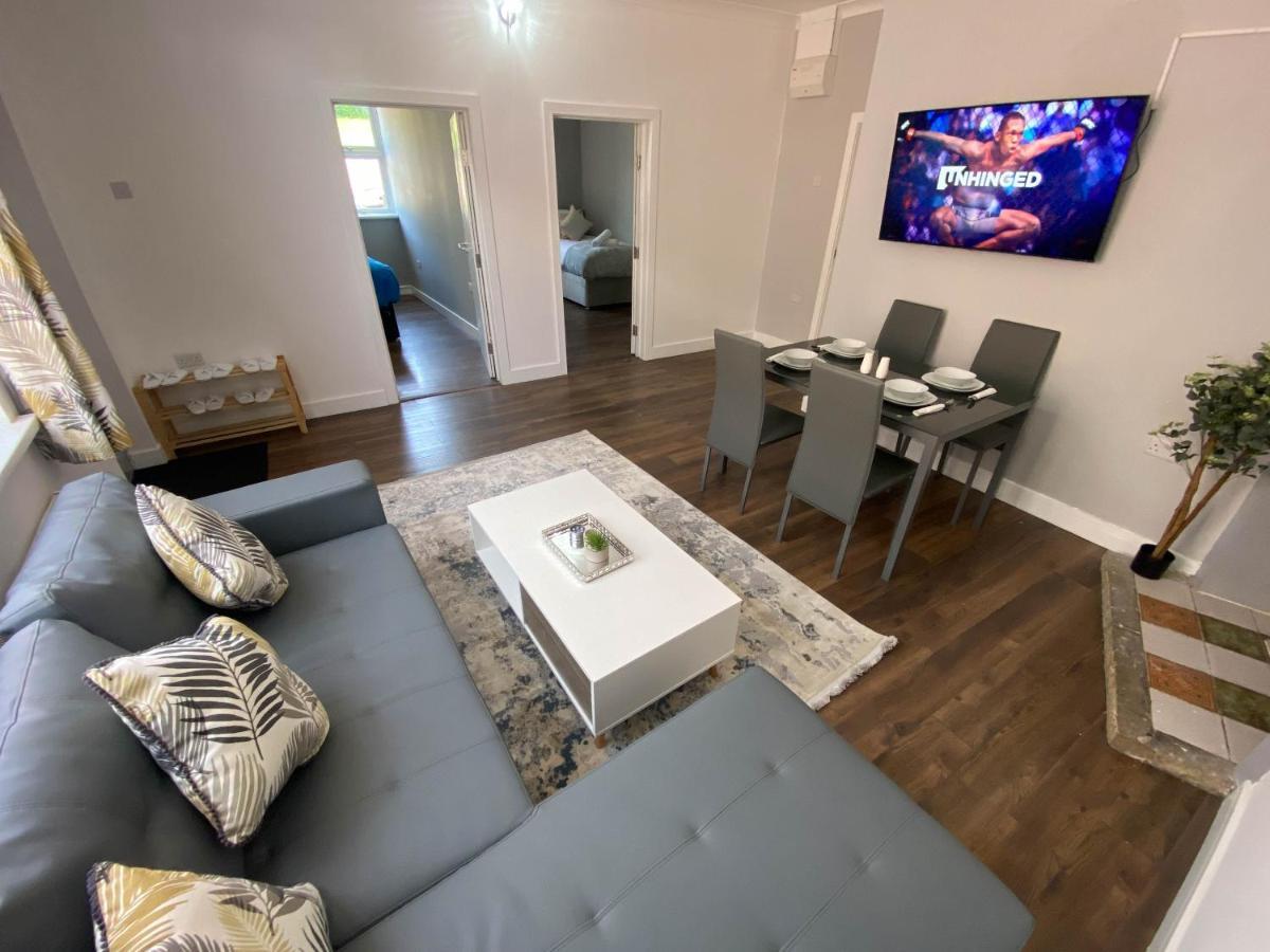 2 Bed Town Centre Nr Theatre Free Park Wi-Fi & Garden Apartment Aylesbury  Exterior foto