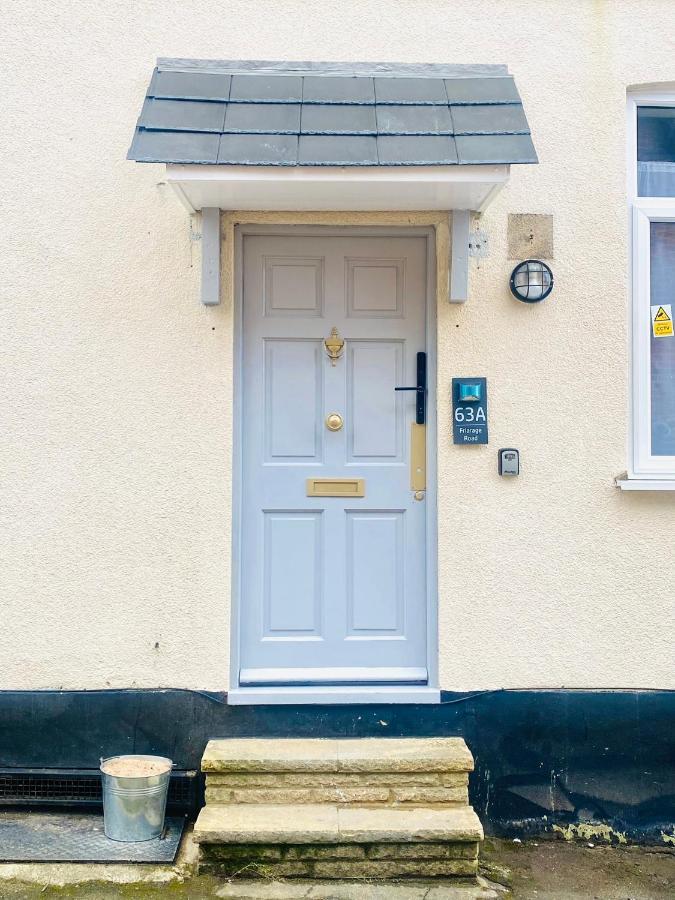 2 Bed Town Centre Nr Theatre Free Park Wi-Fi & Garden Apartment Aylesbury  Exterior foto